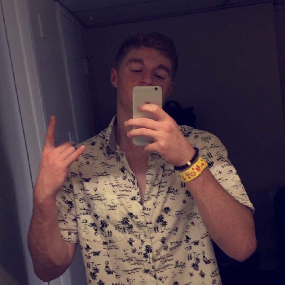 Meet your Posher, Dominic